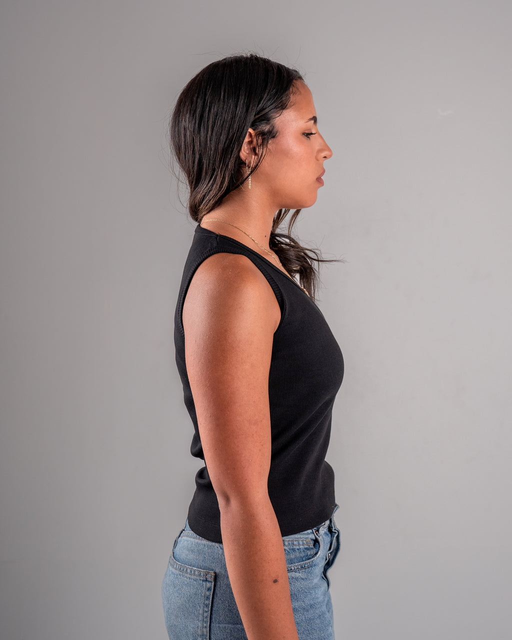 0220. Ribbed Tank