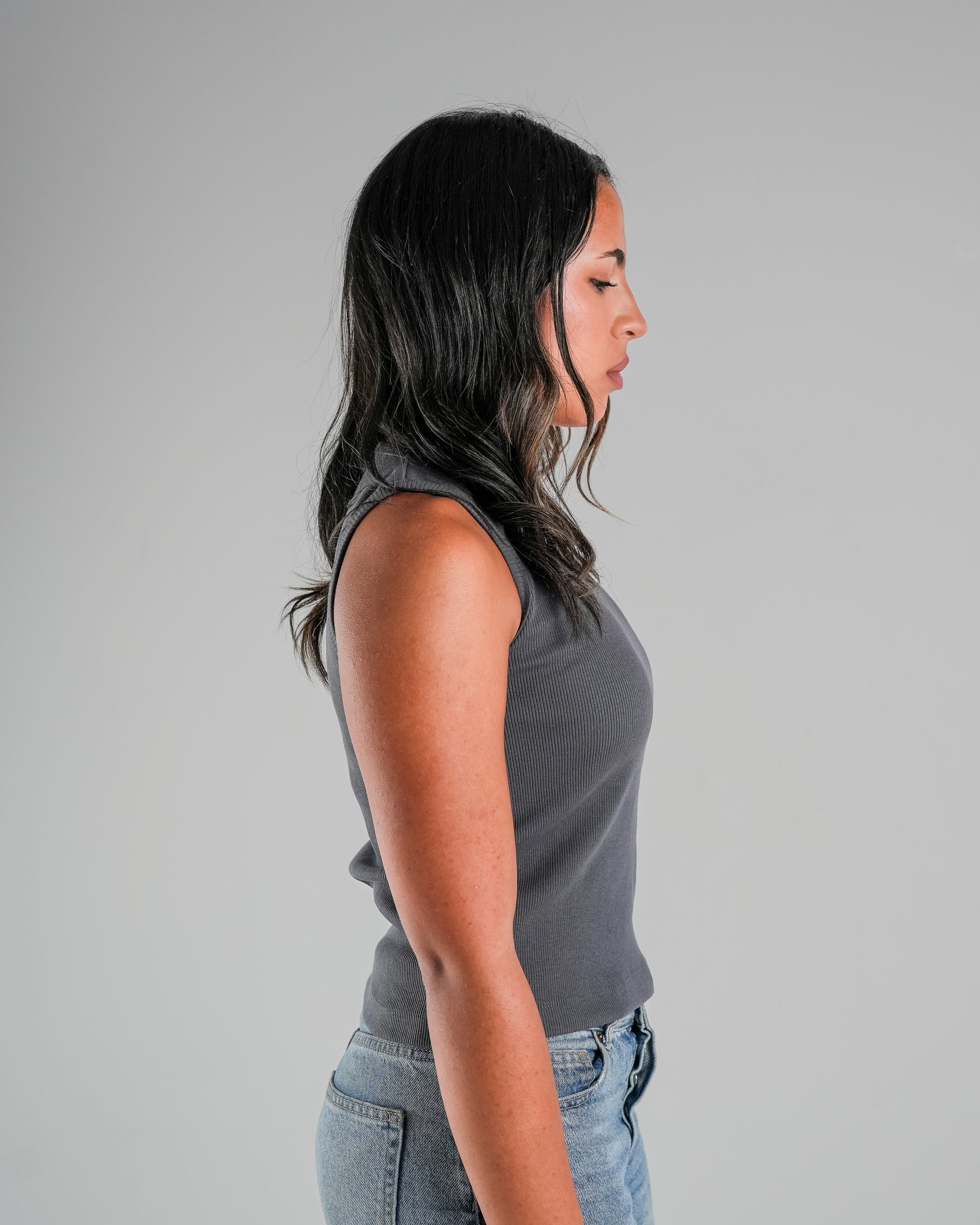 0220. Ribbed Tank