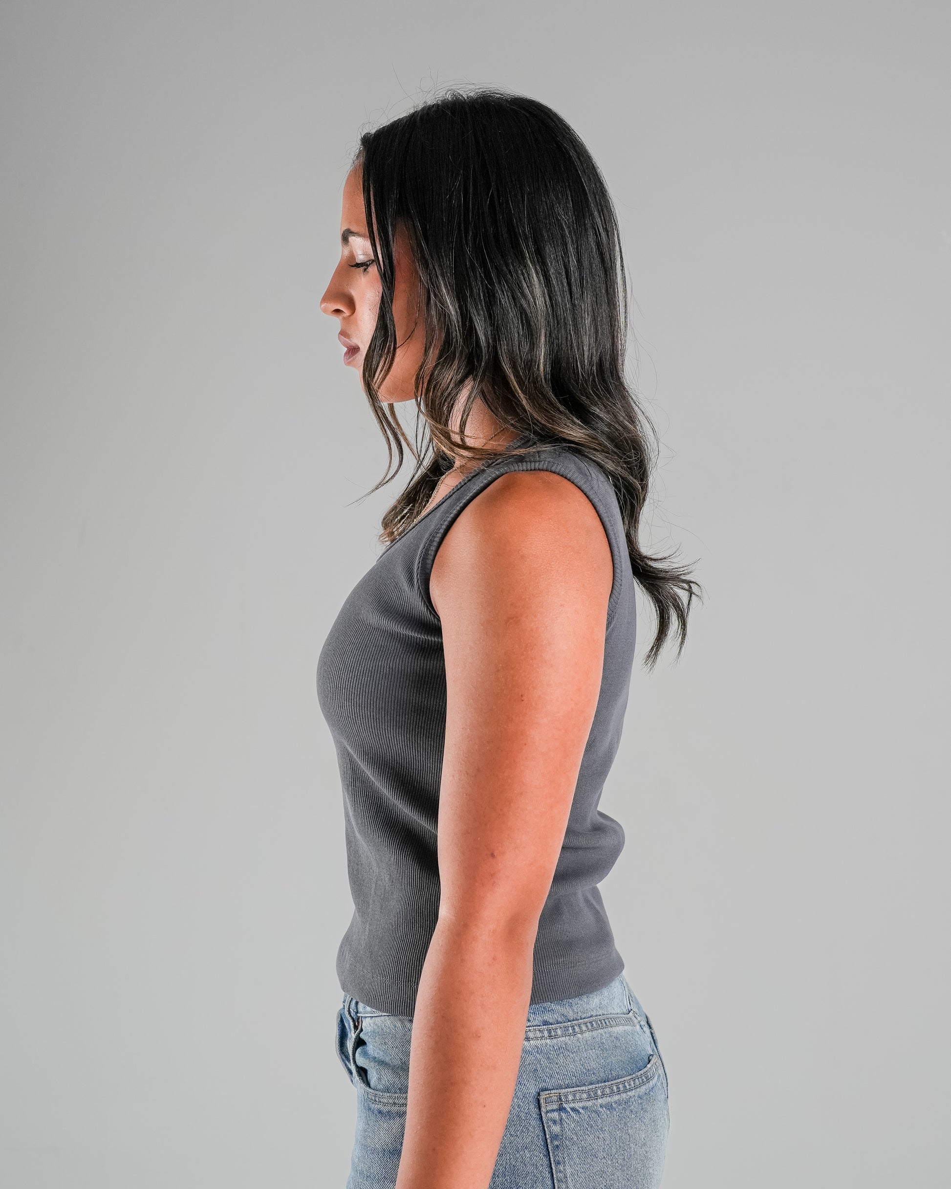 0220. Ribbed Tank