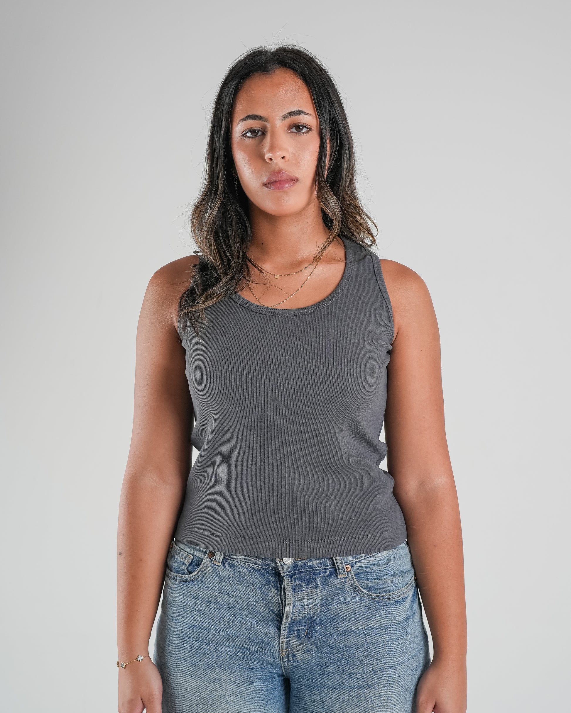 0220. Ribbed Tank